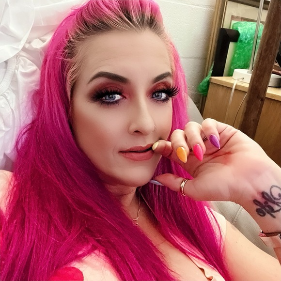 Meet your Posher, Kristin - Picture 6 of 14